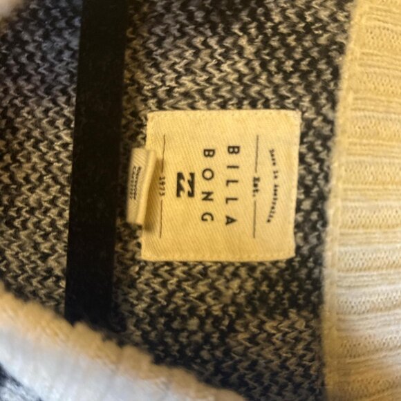 Billabong Women's multi Jumper - Picture 2 of 2